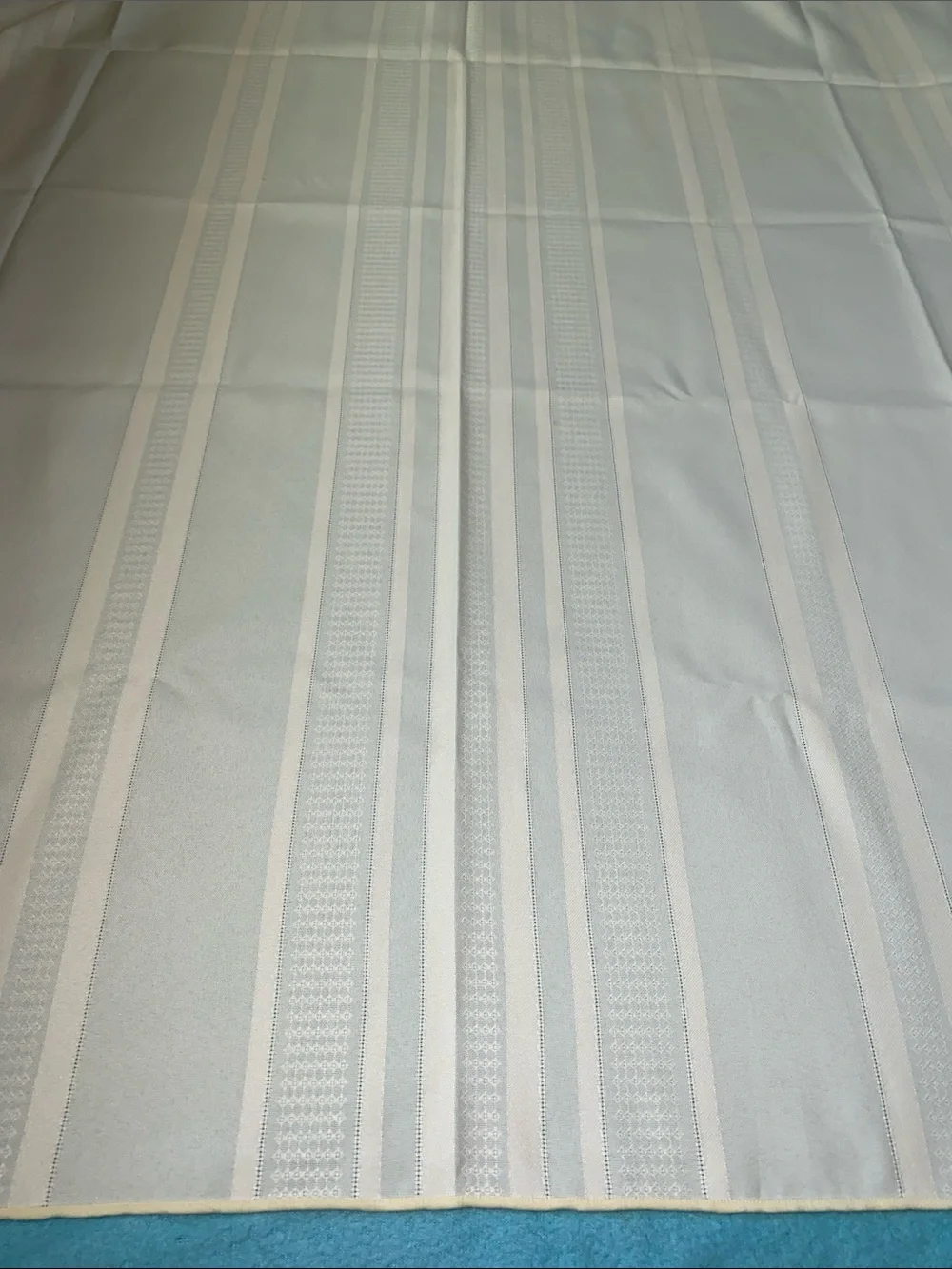 Vintage MCM table cloth cotton elegant pattern creamy white - Unbranded no tags